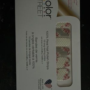 Color Street nail polish strips